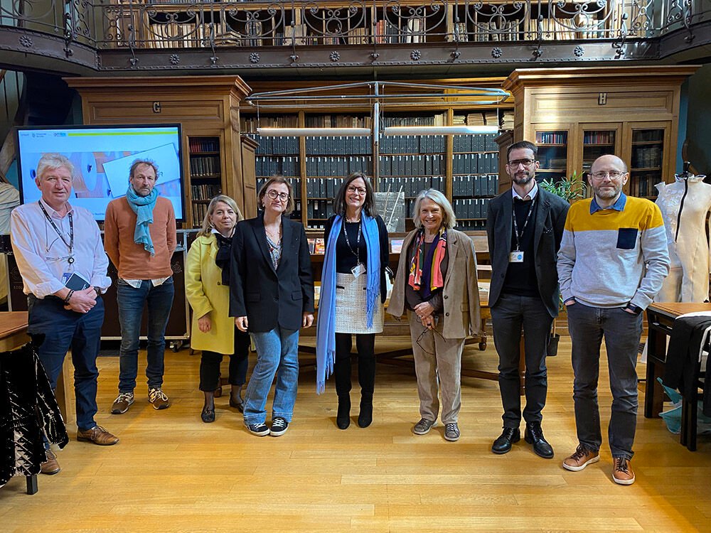 La venue, ce matin, à l'Ensait, de madame Françoise Moulin Civil