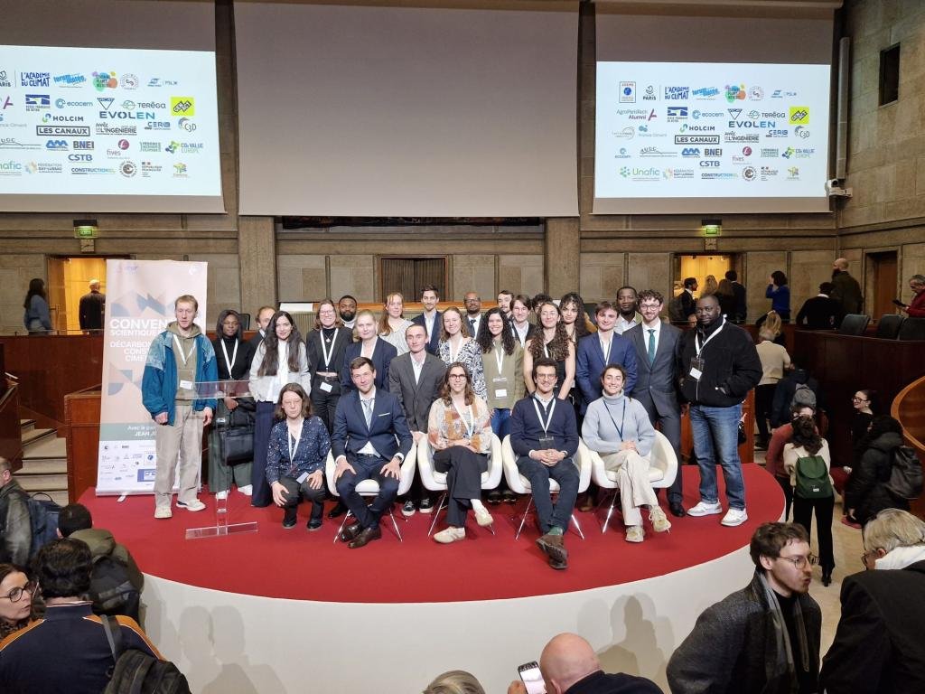 7 élèves ingénieurs d’Arts et Métiers engagés dans la décarbonation du ciment et du béton