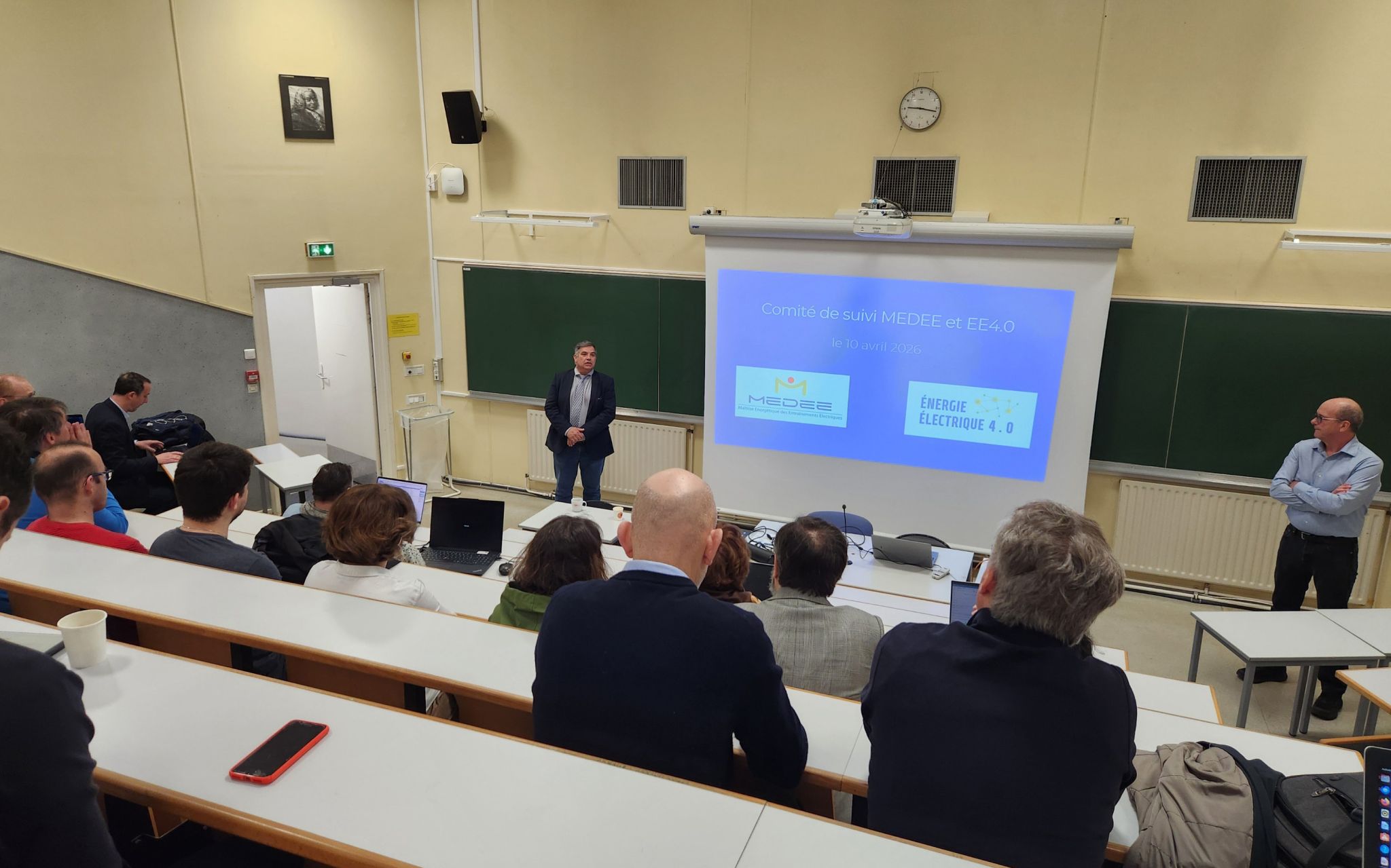 L’EIA a accueilli le Pôle MEDEE, la Région Hauts-de-France, la Délégation régionale académique à la recherche et à l'innovation (DRARI) et les membres du CPER EE4.0 dans ses locaux ! ⚡